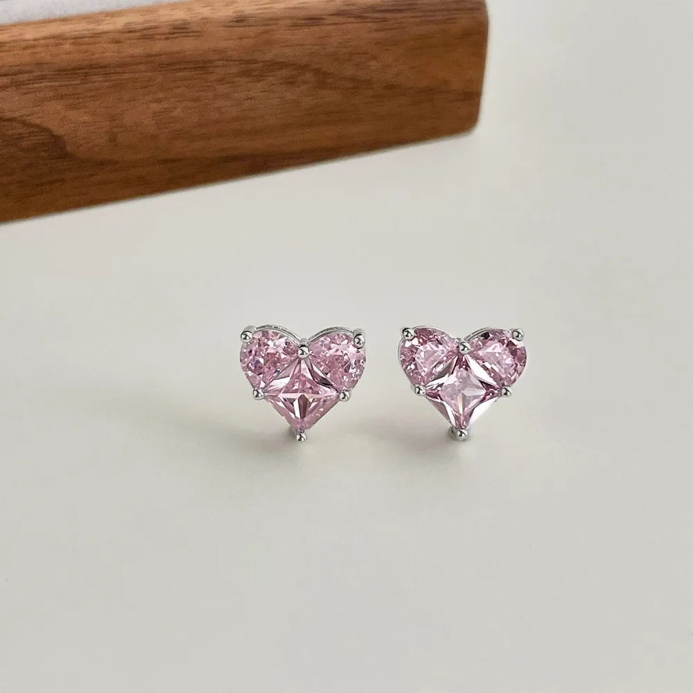 Pink Zirconia Heart Stud Earring 40200406 - image4