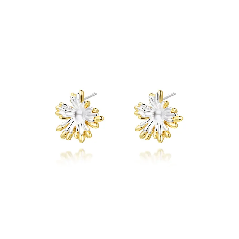 Two Tones Blooming Flowers Stud Earring 40400073